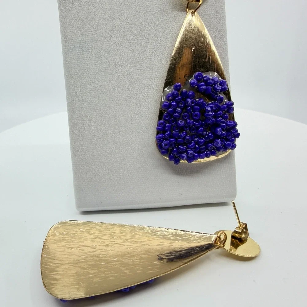 Vintage Y2K Gold Tone Purple Seed Bead Textured Teardrop Dangle Post Earrings
